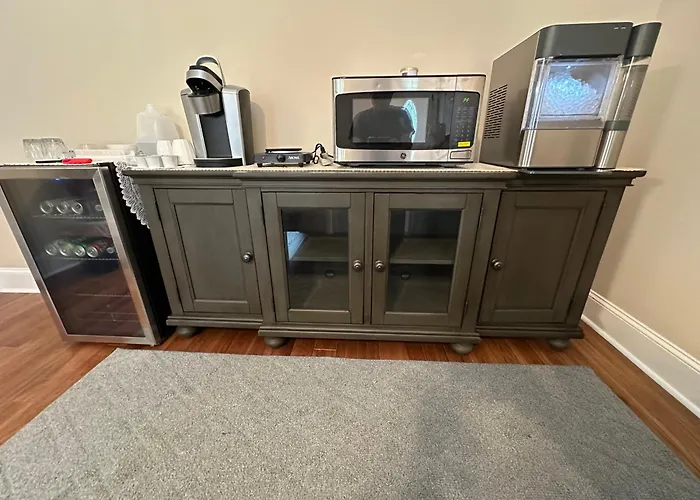 Moorefield Suites Greensboro East